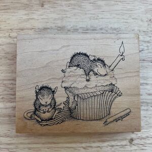 House Mouse Vintage 1998 Birthday Cupcake Wood & Rubber Stamp 58